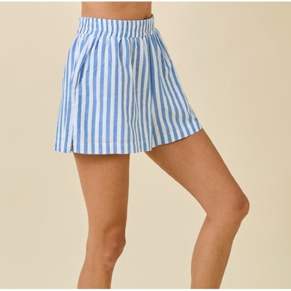 Shorts - Picture 2 of 7